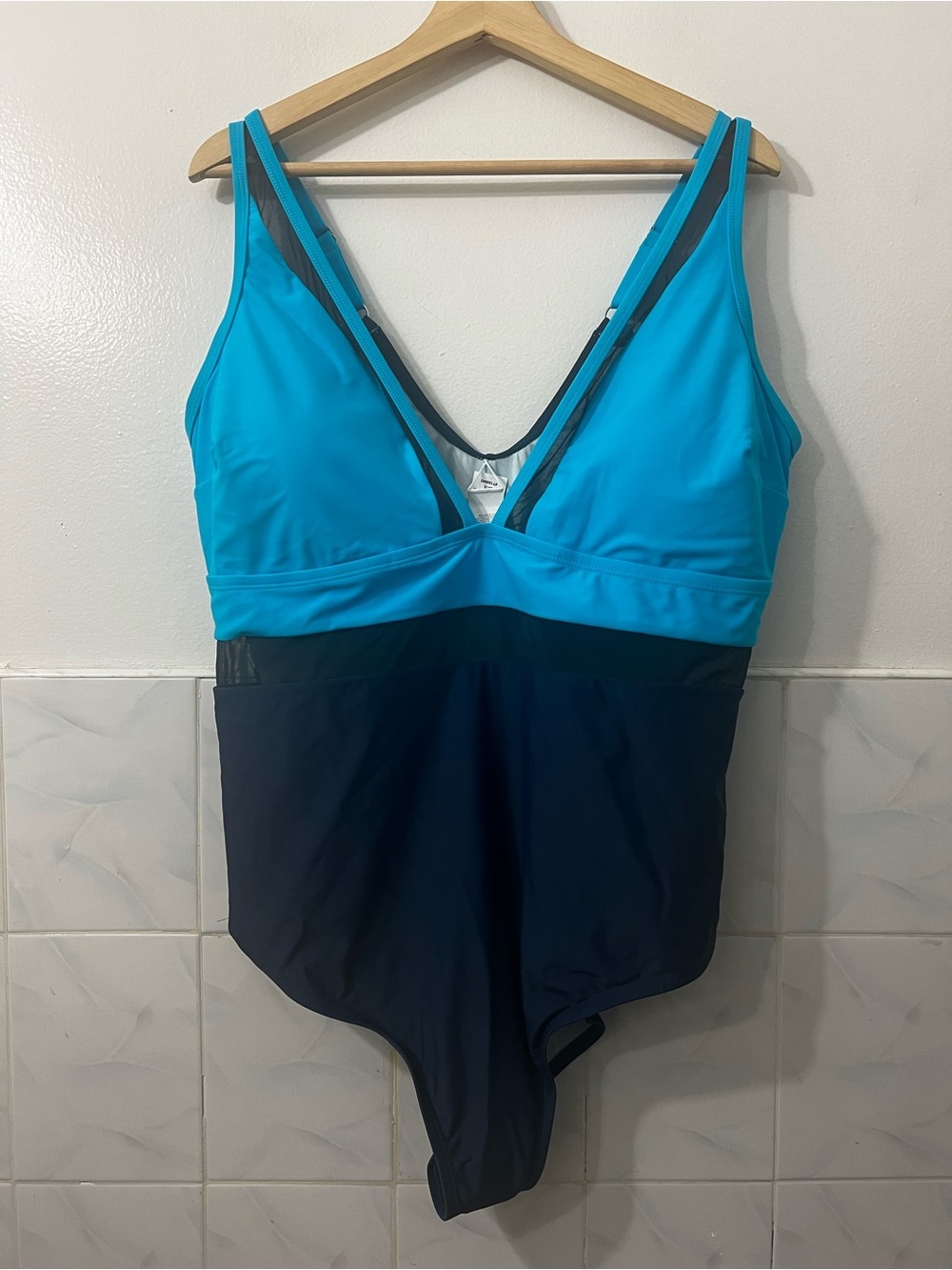 Cupshe Women V Neck Color Block One Piece Swimsuit 3XL Beach Blue Resort